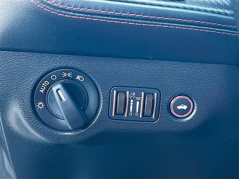 Used 2023 Dodge Challenger R/T Scat Pack image 10