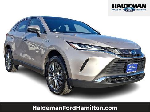 Used 2021 Toyota Venza Limited image 1