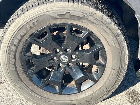 Used 2020 Nissan Frontier SV w/ Midnight Edition Floor Mats image 30