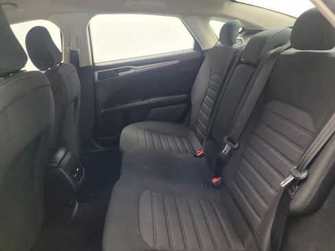 Used 2020 Ford Fusion SE image 18