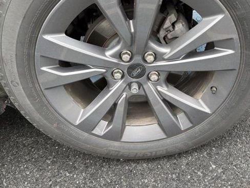 Used 2025 Ford Explorer Active w/ Active Comfort Package image 14