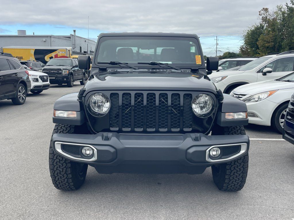 Used 2020 Jeep Gladiator Sport w/ Quick Order Package 24S AWD/4WD image 2