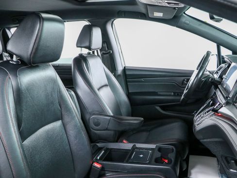 Used 2025 Honda Odyssey Sport-L image 27