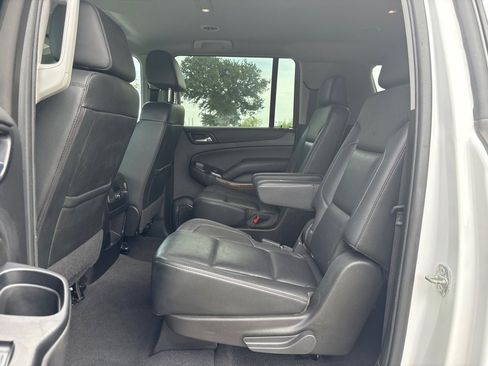 Used 2020 Chevrolet Suburban Premier image 14