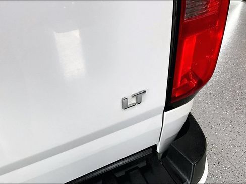 Used 2015 Chevrolet Colorado LT AWD/4WD image 25
