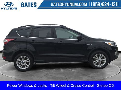 Used 2018 Ford Escape SE AWD/4WD image 3