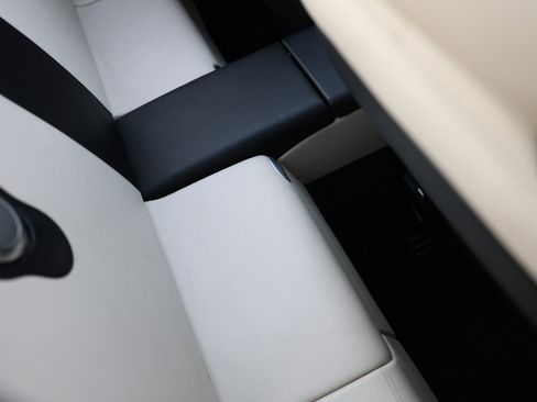 Used 2007 Mercedes-Benz SL 550 2DR COUPE w/ Premium Pkg I image 12