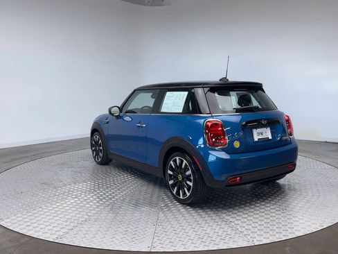 Used 2024 MINI Cooper SE FWD image 6