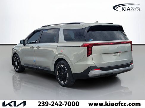 New 2026 Kia Carnival EX FWD image 4