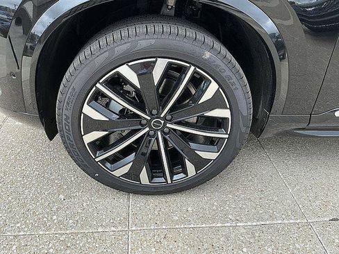 New 2026 Volvo XC90 B6 Ultra w/ Protection Package Premier AWD/4WD image 12