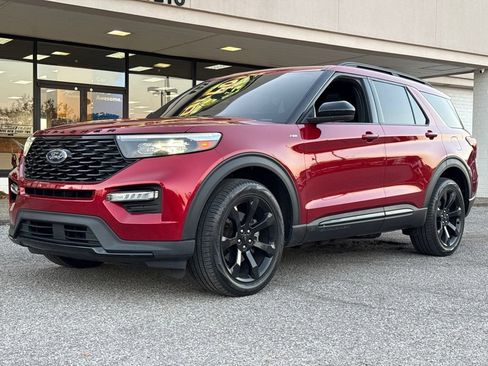 Used 2023 Ford Explorer ST-Line w/ Class IV Trailer Tow Package AWD/4WD image 1