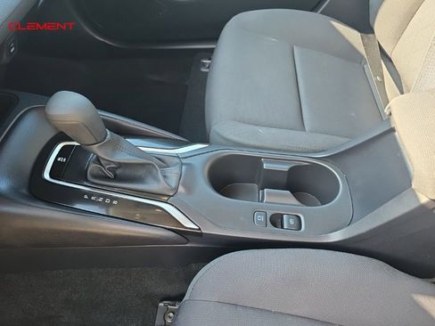 Used 2026 Toyota Corolla LE FWD image 11