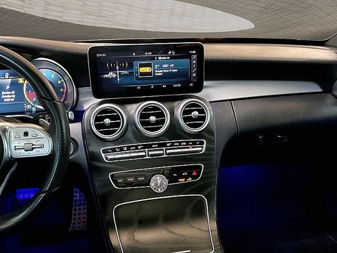 Used 2021 Mercedes-Benz C 300 Sedan image 5