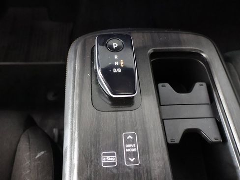 Used 2023 Nissan Ariya FWD image 43