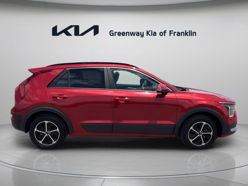 New 2026 Kia Niro EX FWD image 8
