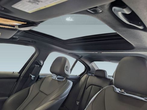 Used 2022 BMW 330i xDrive Sedan w/ Premium Package 2 image 15