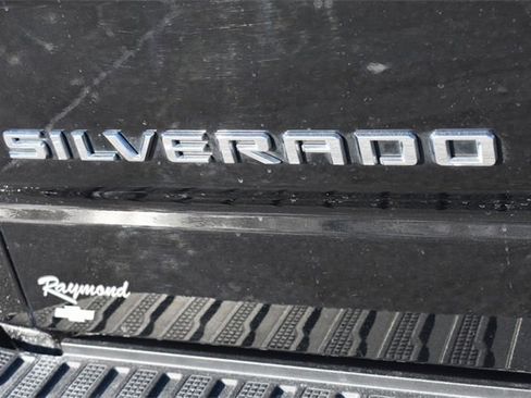 Used 2023 Chevrolet Silverado 1500 LT Trail Boss image 18