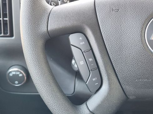 New 2025 Chevrolet Express 3500 image 23