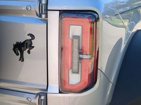 Used 2024 Ford Bronco Wildtrak image 37