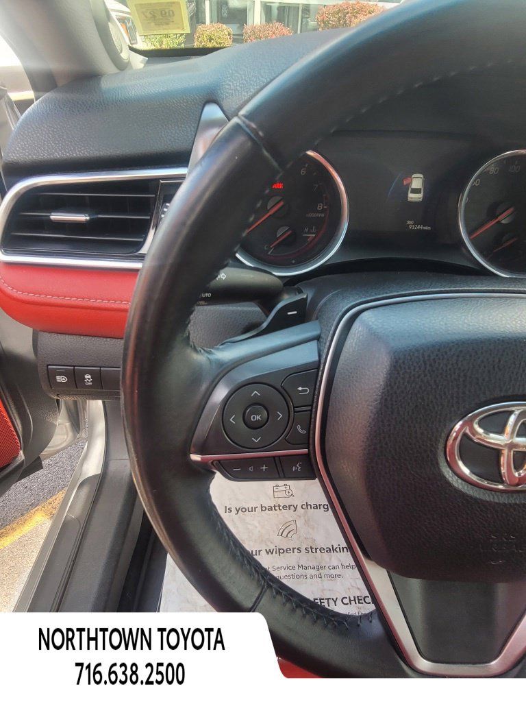 Used 2018 Toyota Camry XSE FWD image 18