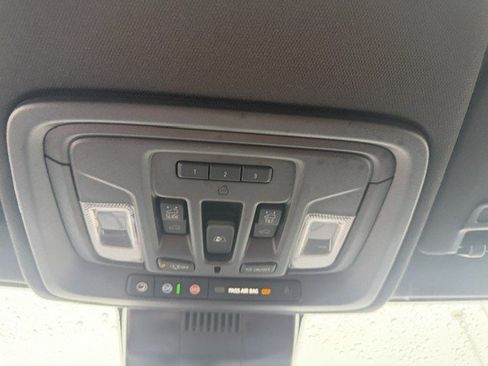 Used 2025 Chevrolet Silverado 1500 High Country AWD/4WD image 21