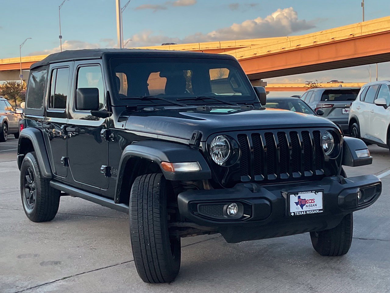 Used 2022 Jeep Wrangler Unlimited Sport AWD/4WD image 3