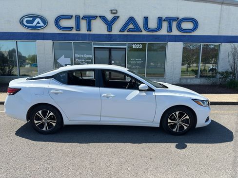 Used 2023 Nissan Sentra SV image 3