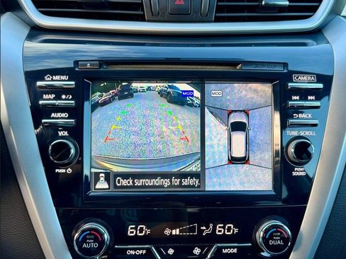 Used 2018 Nissan Murano SL w/ Midnight Edition Package FWD image 17