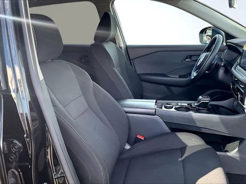 Used 2023 Nissan Rogue S image 14