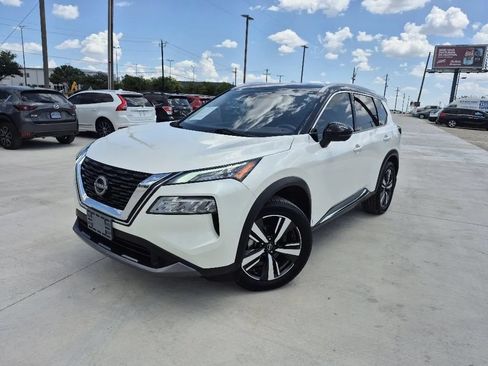 Used 2023 Nissan Rogue SL FWD image 1