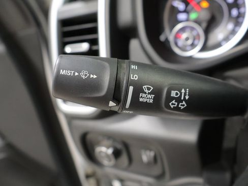 Used 2020 RAM 1500 Big Horn AWD/4WD image 35