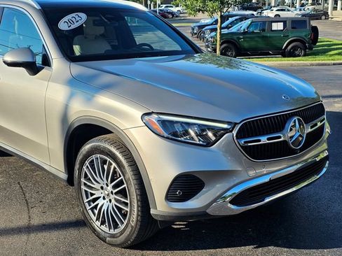 Used 2023 Mercedes-Benz GLC 300 4MATIC image 2