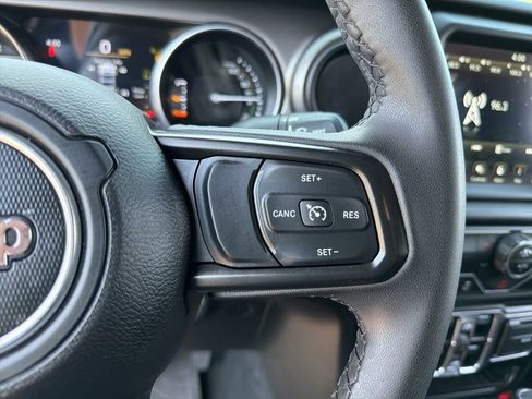 Used 2023 Jeep Wrangler Unlimited w/ 8.4" Radio Group AWD/4WD image 18