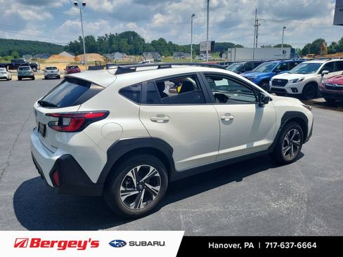 Used 2024 Subaru Crosstrek 2.0i Premium AWD/4WD image 4