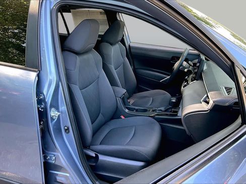 Certified 2023 Toyota Corolla Cross LE w/ Moonroof Package AWD/4WD image 8