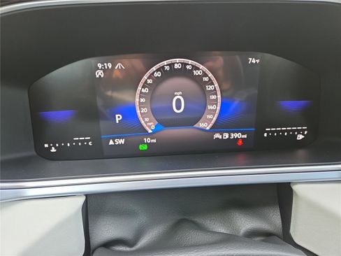 New 2025 Volkswagen Taos SE image 21