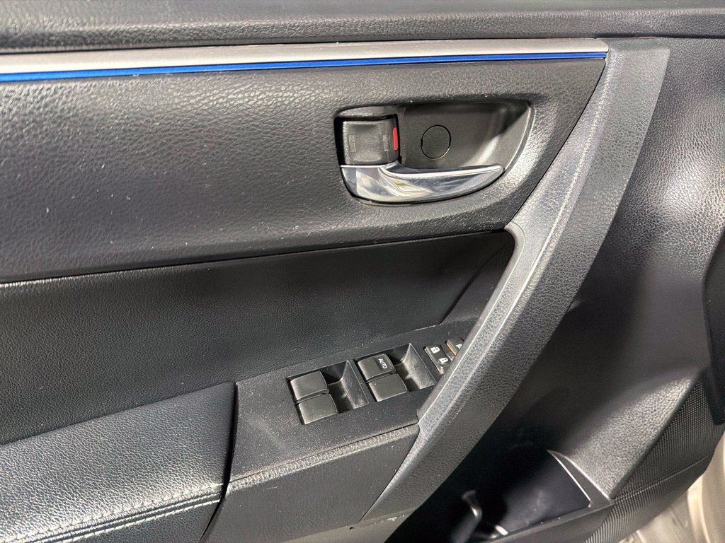 Used 2014 Toyota Corolla LE Premium w/ Driver Convenience Package FWD image 9
