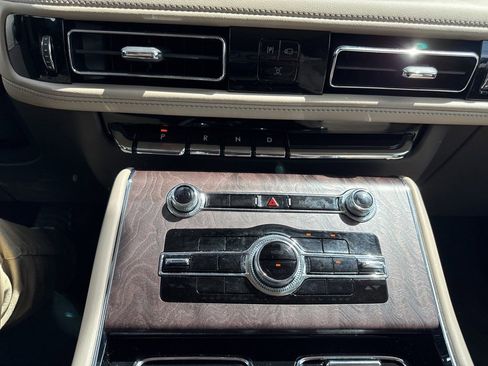 Used 2023 Lincoln Aviator Reserve w/ Equipment Group 201A image 28