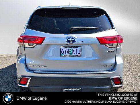 Used 2018 Toyota Highlander Limited Platinum AWD/4WD image 4