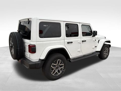 New 2025 Jeep Wrangler Sahara image 5