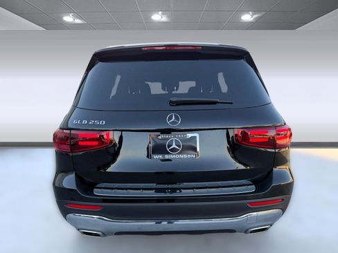 New 2026 Mercedes-Benz GLB 250 image 7