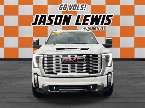 Used 2024 GMC Sierra 2500 Denali w/ Denali Reserve Package image 11