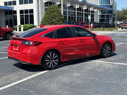 Certified 2024 Honda Civic EX-L image 4