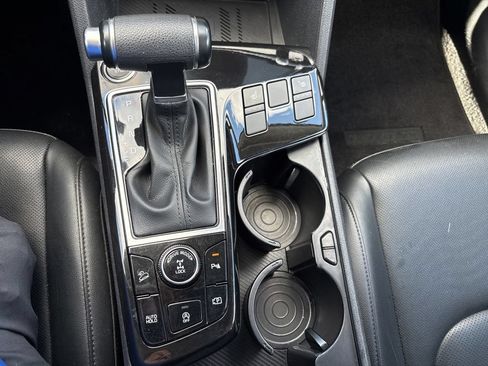 Certified 2024 Kia Sportage EX AWD/4WD image 18
