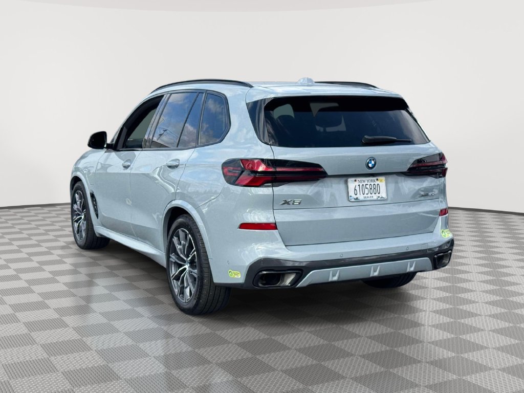 Used 2024 BMW X5 xDrive50e w/ M Sport Package AWD/4WD image 5