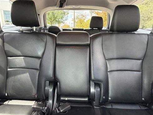 Used 2020 Honda Pilot Touring image 35
