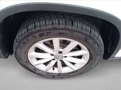 Used 2017 Volkswagen Tiguan Wolfsburg Edition image 10