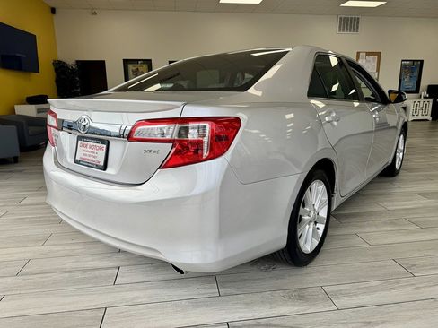 Used 2012 Toyota Camry XLE w/ Leather Pkg image 6