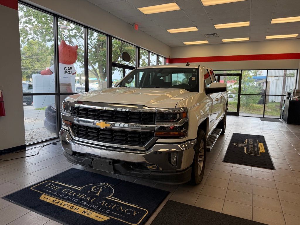 Used 2019 Chevrolet Silverado 1500 LT w/ All Star Edition AWD/4WD image 1