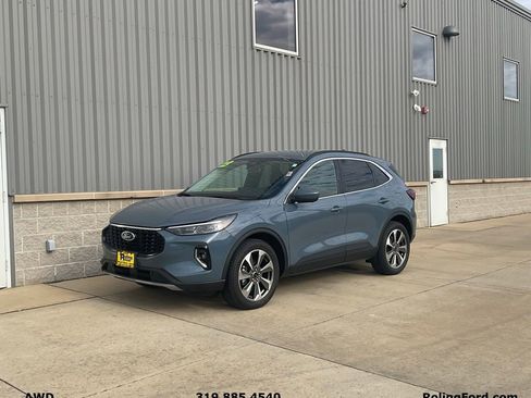 Used 2023 Ford Escape Platinum w/ Class II Trailer Tow Package image 1